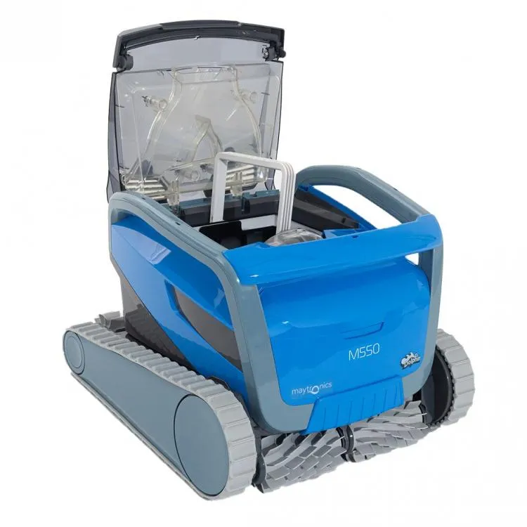 M550-ROBOT-PISCINE-MARTINIQUE-1.webp