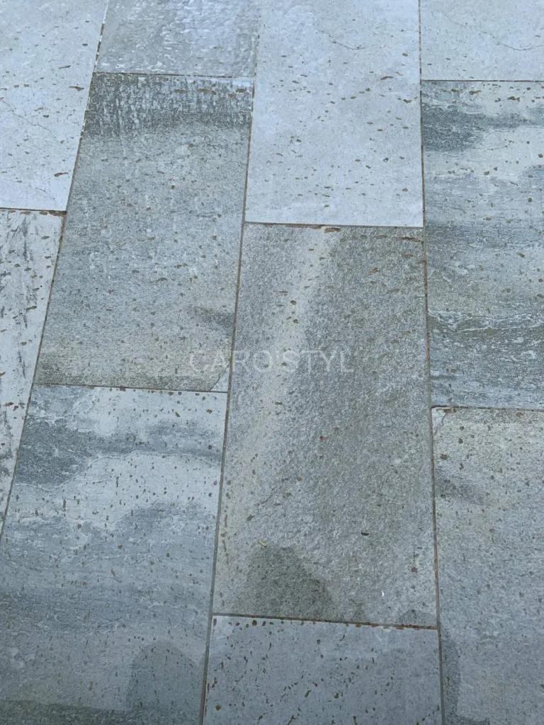 [2655] Carrelage dolce grey 30.5x60.5 bte 1.11m2